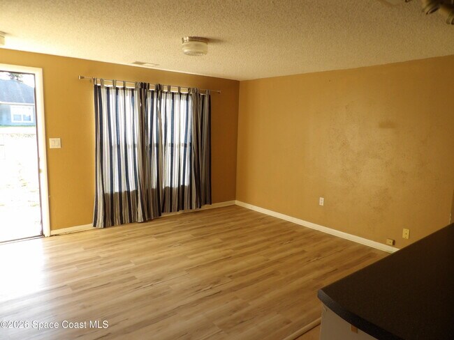 Building Photo - 6318 Hudson Rd