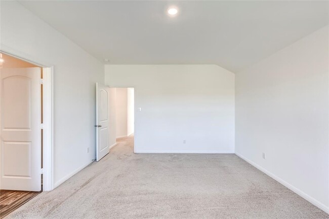 Building Photo - 109 Riverdale Dr