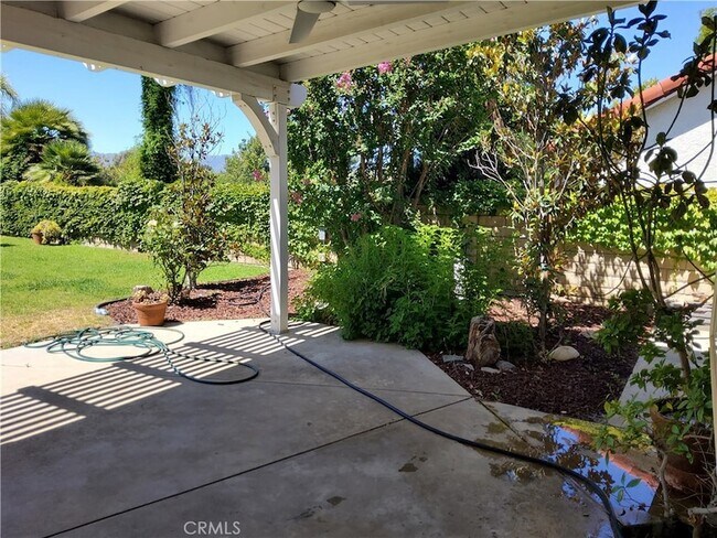 Building Photo - 25540 Pembrook Pl
