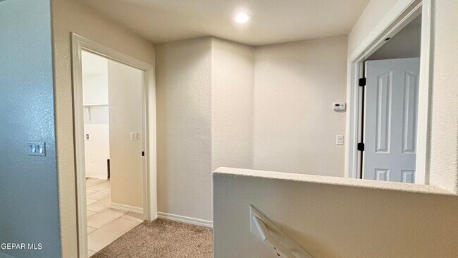 Building Photo - 12437 Pleasant Crest