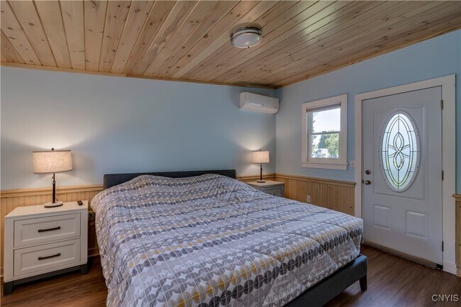 Building Photo - 216 Frontenac Blvd