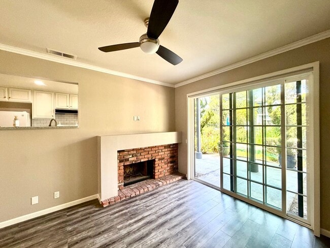 Building Photo - One bedroom condo for rent