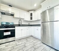 Building Photo - 4839 W 17th St