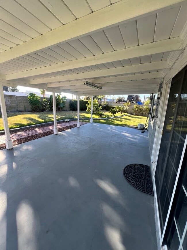 Building Photo - Spacious 2-Story House in Whittier