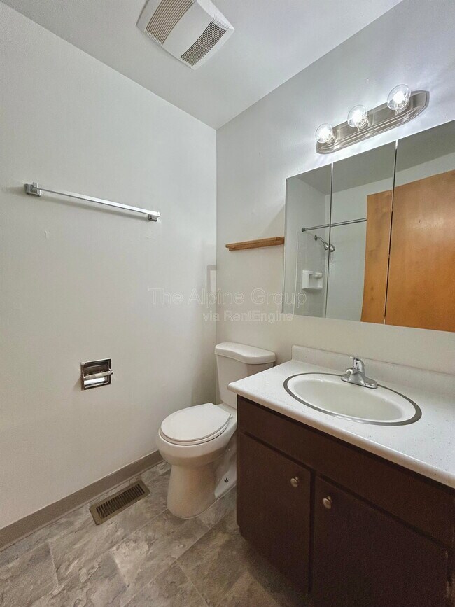 Building Photo - 6080 SW Valley Ave