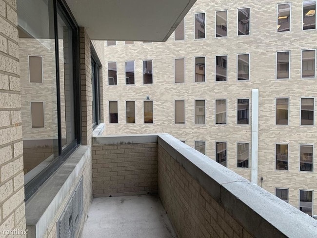 Building Photo - 1325 18th St NW