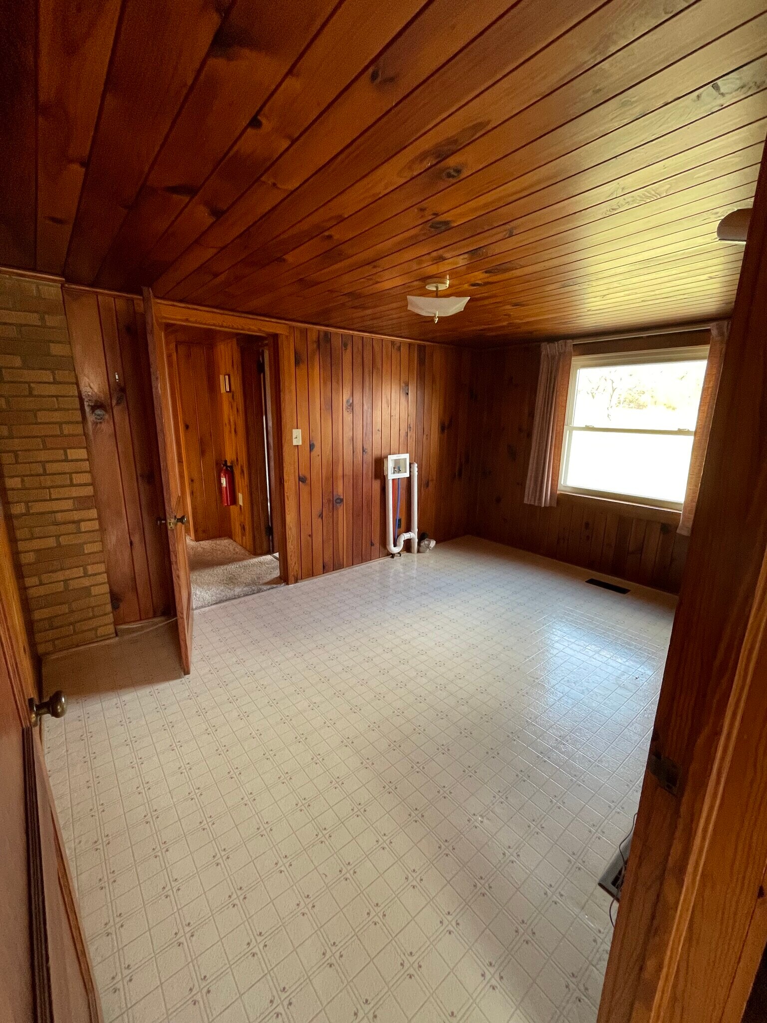 Building Photo - 679 Sand Hill Rd