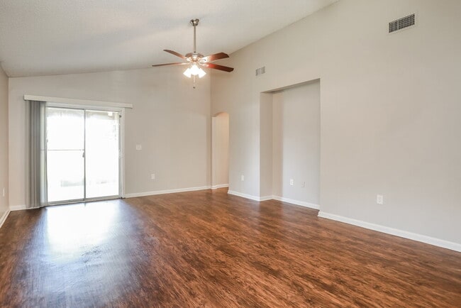 Building Photo - 4268 Hanging Moss Dr