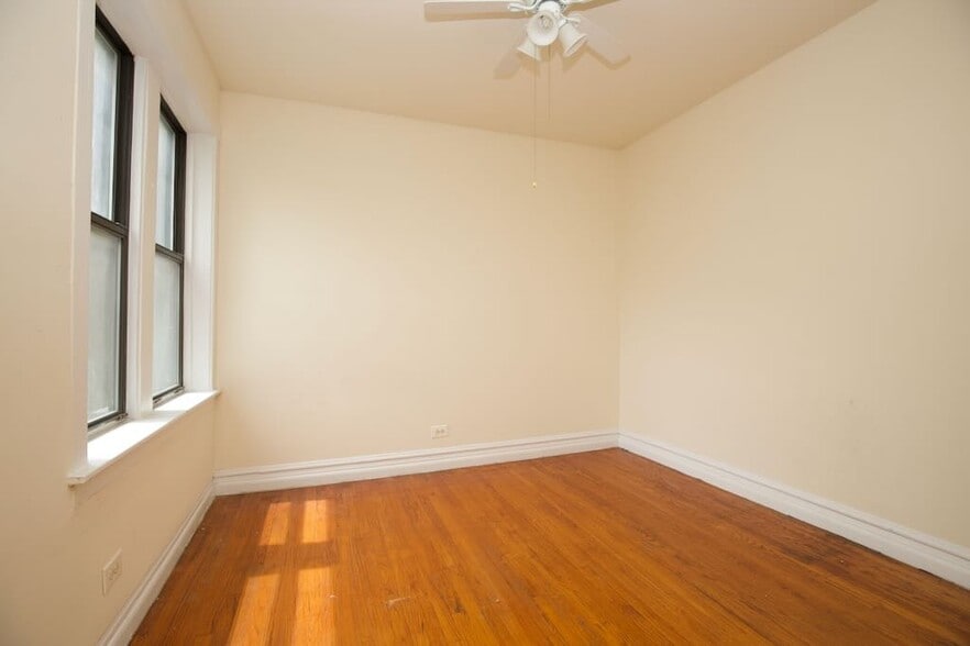 Building Photo - 1530 N Kedzie Ave