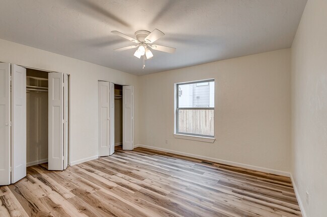 Building Photo - 214 W Maple Ave