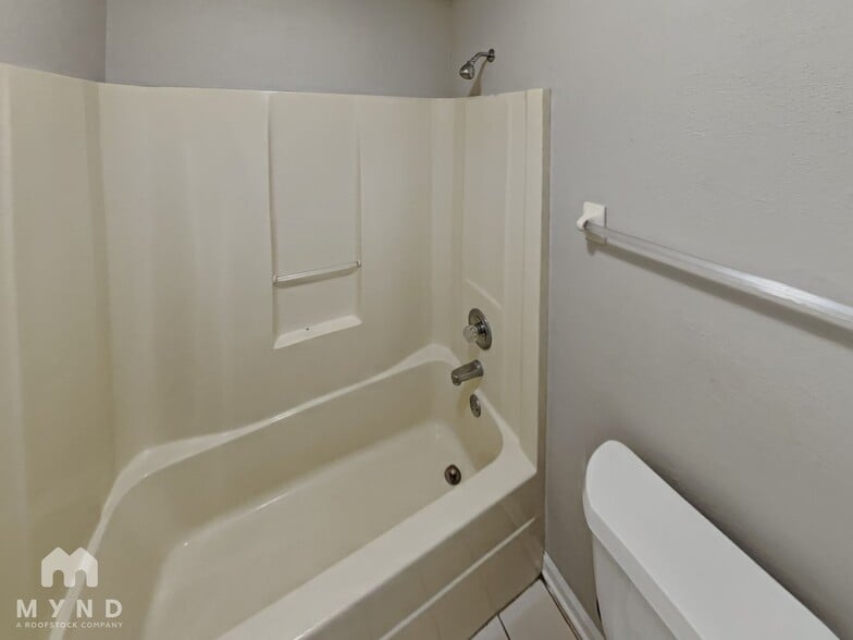 Building Photo - 9437 Bryant Trent Blvd