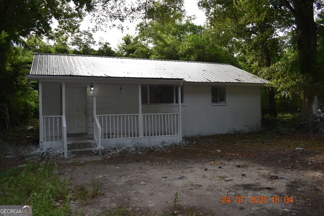 Building Photo - 1083 Nassau Pl