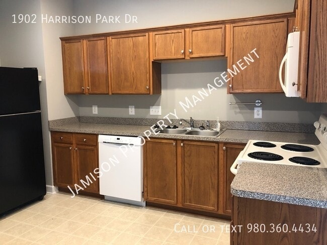 Building Photo - 1902 Harrison Park Dr