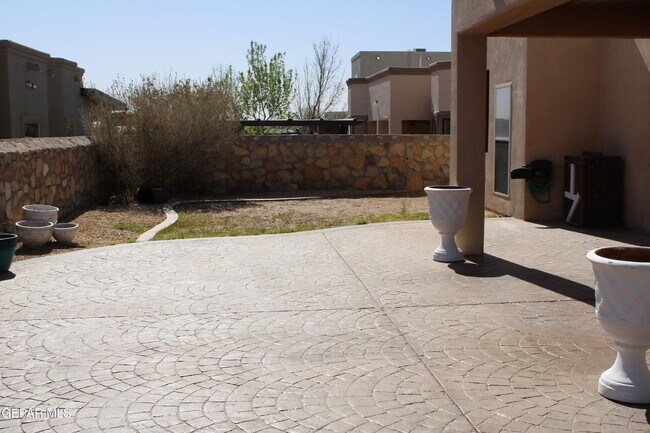 Building Photo - 7316 Brays Landing Drive