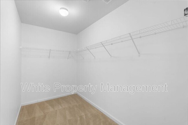 Building Photo - 1619 Hooper Court