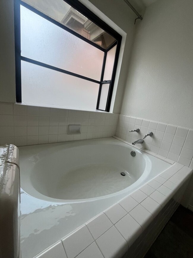 Building Photo - Single story detached home in the Coronado beach community Coronado Cays