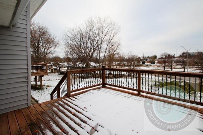 Building Photo - 11652-11654 Camden Ave