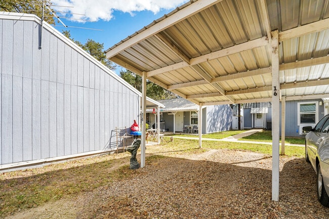 Building Photo - 720 Pritchett Ln