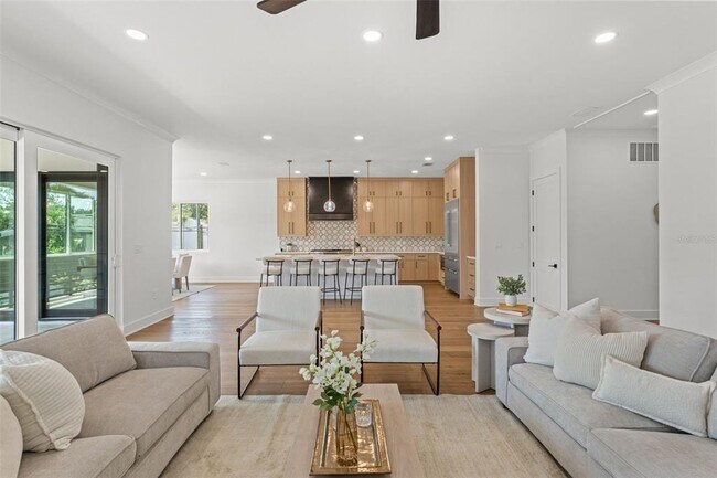 Building Photo - 500 E Davis Blvd