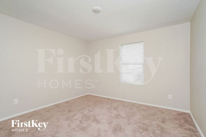 Building Photo - 2425 Double Oak Dr