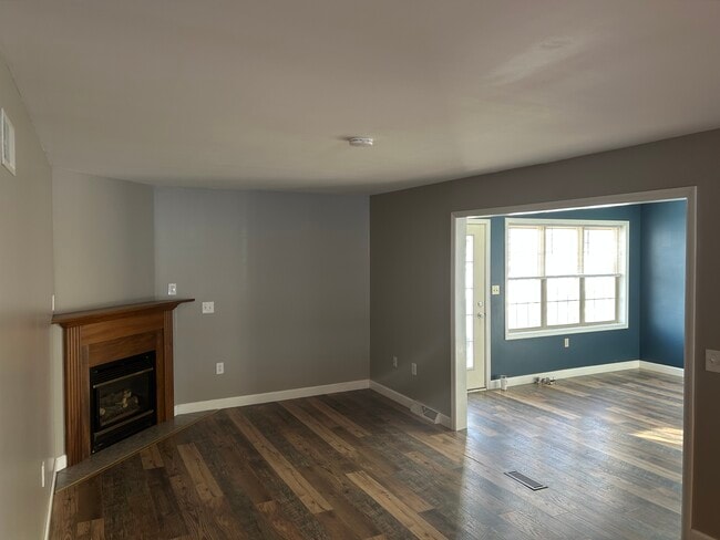 Building Photo - 320 Mt Vernon Rd