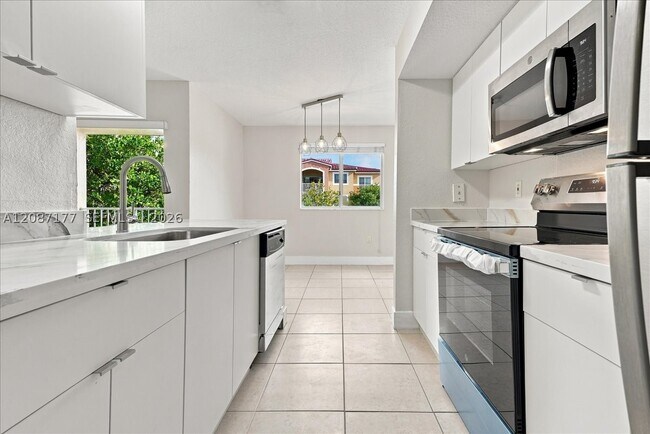 Building Photo - 21000 SW 87th Ave