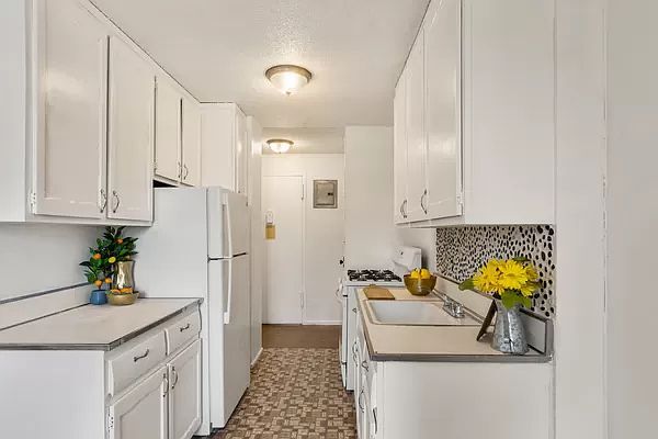 Building Photo - 1966 Newbold Ave