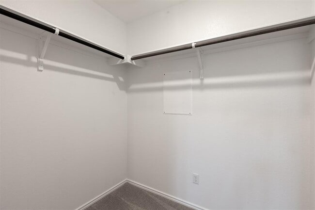 Building Photo - 124 Juniper Springs Rd