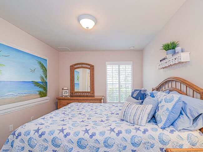 Building Photo - 5395 Dominica St