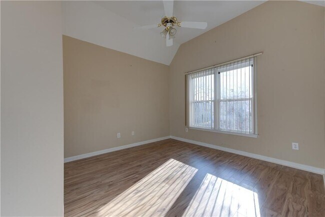 Building Photo - 1474 Lake Heights Cir