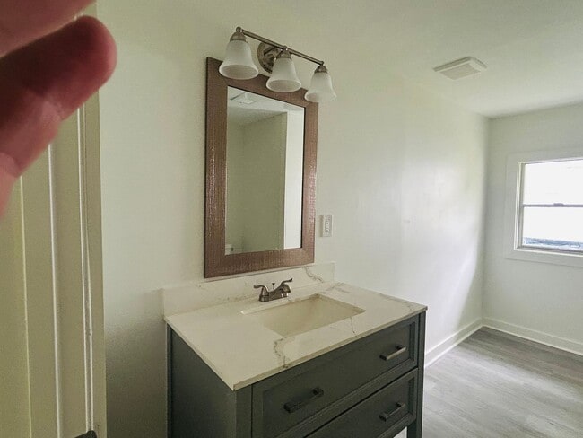 Building Photo - 3/2 for rent in downtown Brandon, MS!