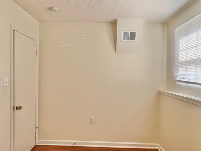 Building Photo - Welcome home!