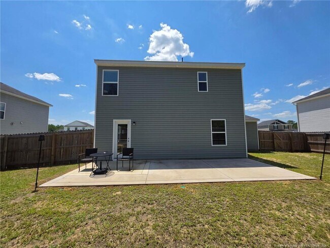 Building Photo - 233 Chinook Ln