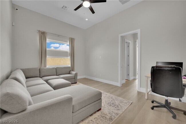 Building Photo - 10973 Horizon Ledge Ave