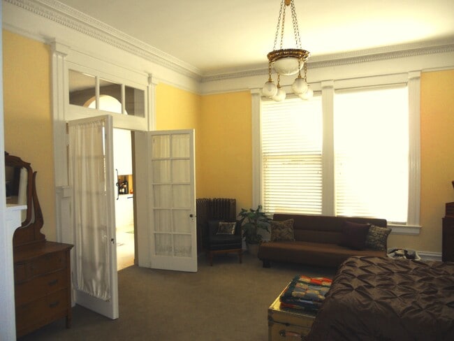 Bedroom - 627 Ripley St