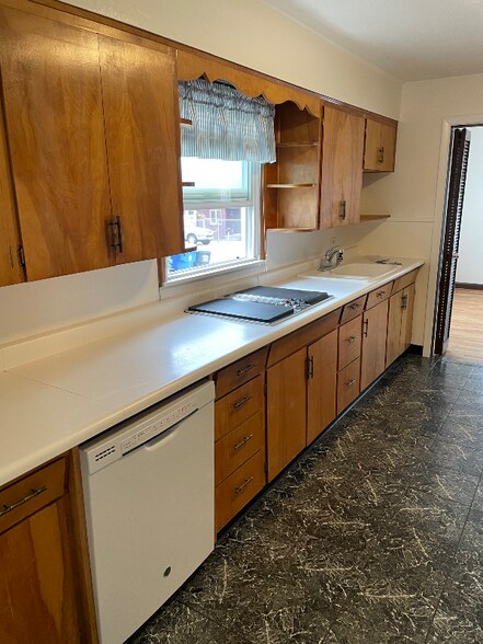 Building Photo - 38850 Pleasant St