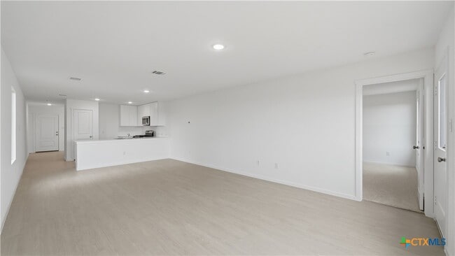 Building Photo - 1621 Pile Trl