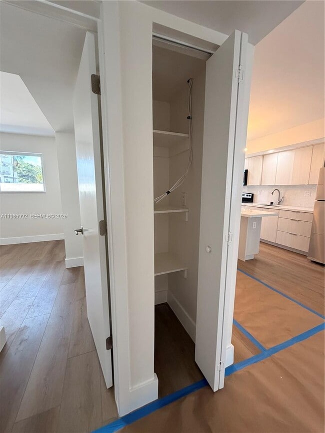 Building Photo - 1904 SW 17th Ave