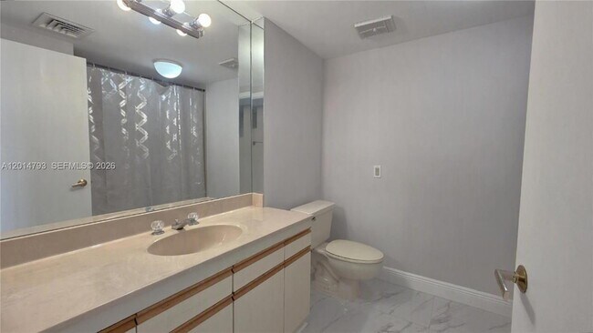 Building Photo - 3610 Yacht Club Dr