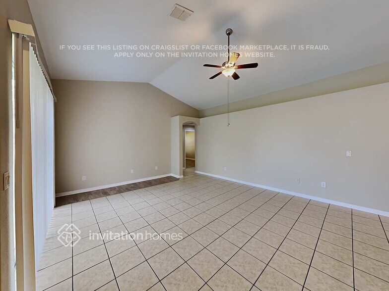 Building Photo - 9424 Clover Glen Dr