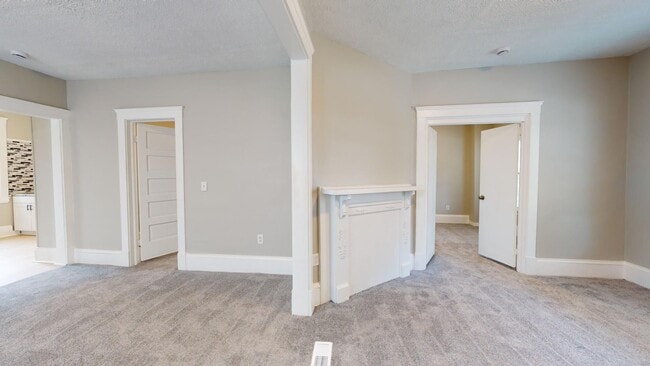 Building Photo - 2053 W.99th
