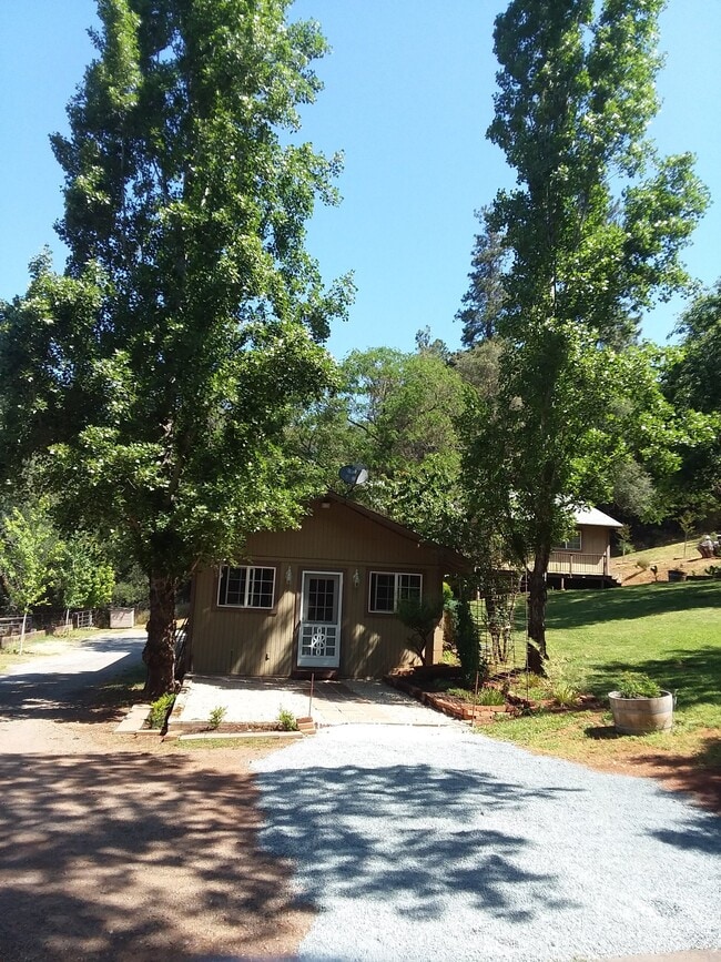 Building Photo - 770 Haines Ct