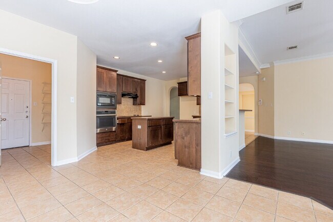 Building Photo - 818 Penstemon Trail