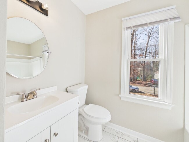 Building Photo - 12024 Lockett Ridge Ave