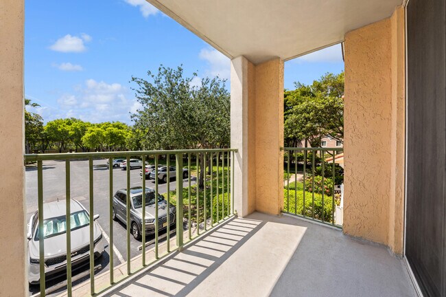 Building Photo - 117 Yacht Club Way