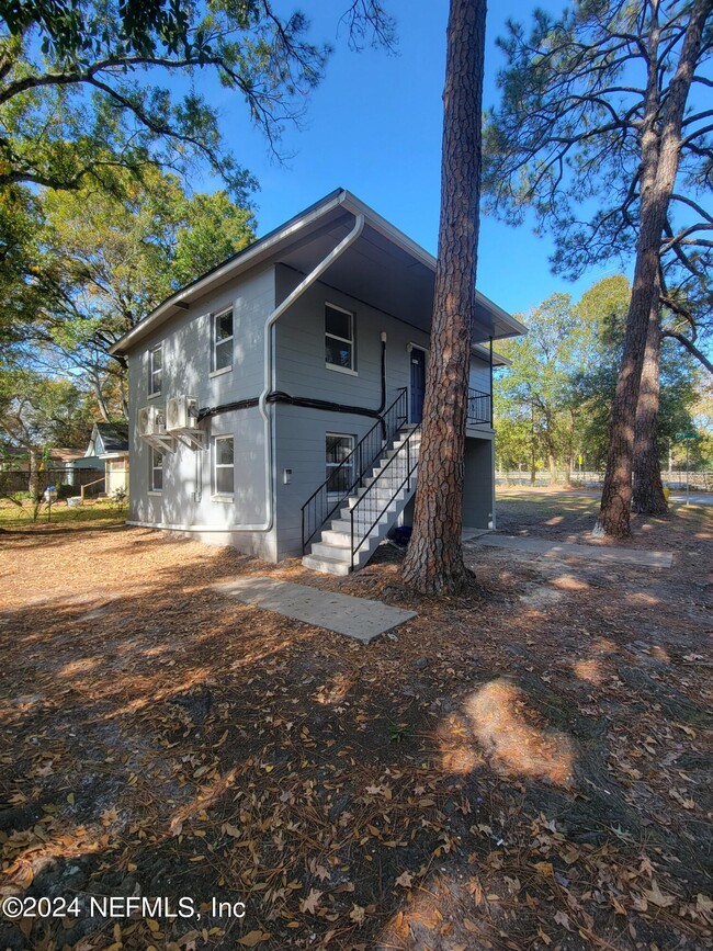 Building Photo - 3018 Pearce St