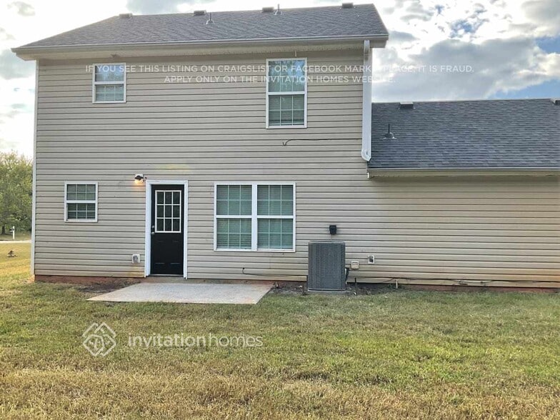 Building Photo - 185 Bramble Bush Trail