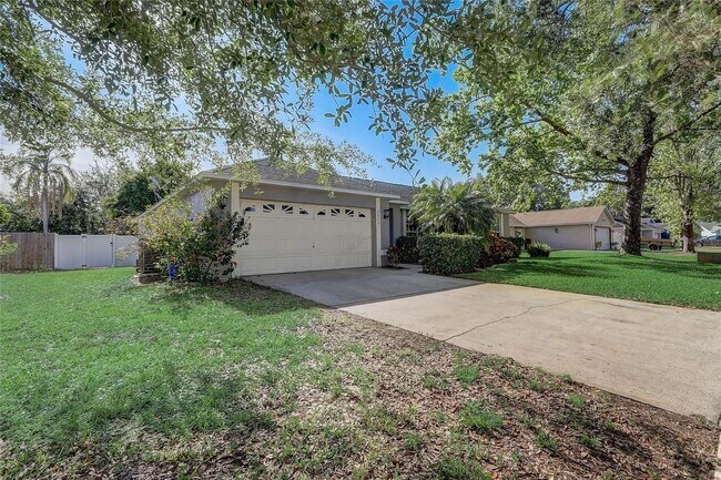 Building Photo - 2663 Greywall Ave