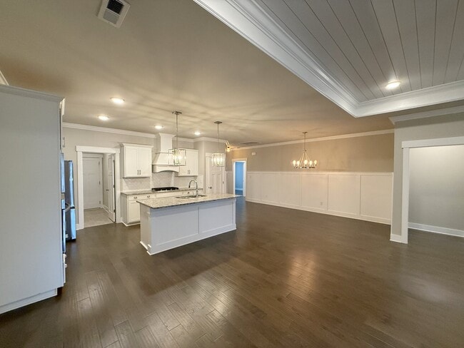 Building Photo - 408 Raleigh Elm Dr