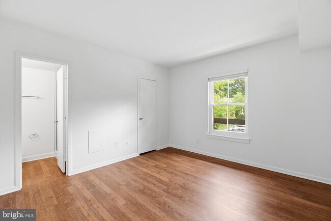 Building Photo - 11619 Stoneview Square